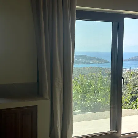 Tierra 1 Skiathos Town